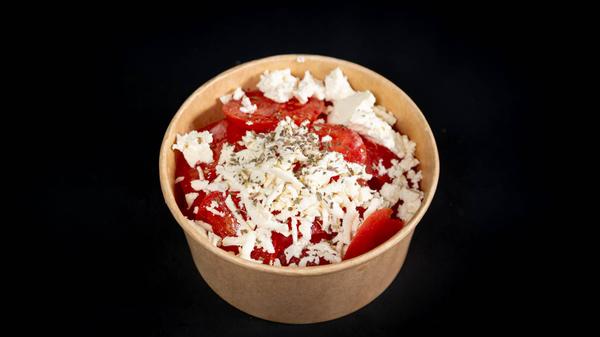 Salata de rosii cu branza 